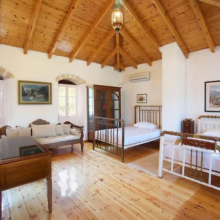 W Kefalonian Vintage Villa Kefalonia Island